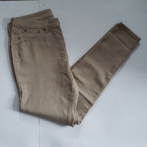 NWT Tan Stretch Jeggings  With Back Pockets